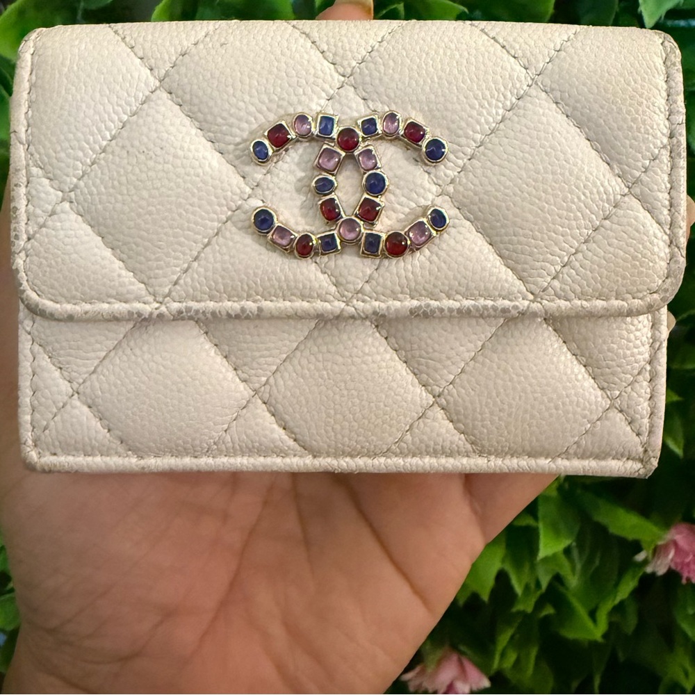 Chanel white CC Quilted Caviar Bijou Crystal trifold Wallet
